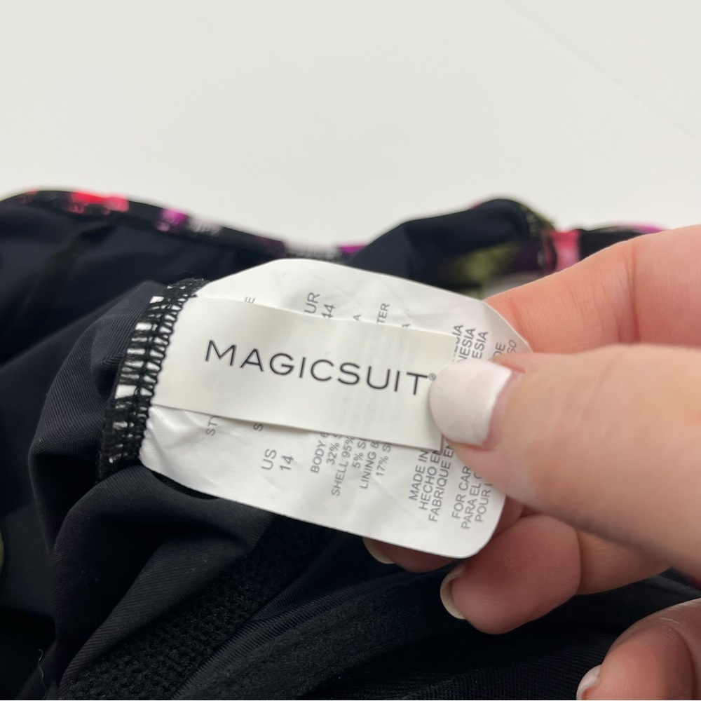 Magicsuit Womens Flutter Willow V-Neck Swimdress Size 14 One Piece Swimsuit NWOT - Picture 3 of 13